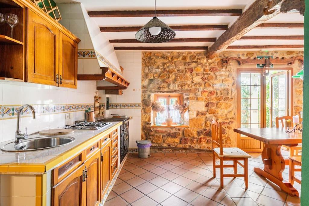 Casa Mozos, A 9 Kilometros De Santander Y A 6 De Cabarceno
